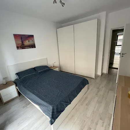 Apartment 公寓