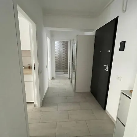 公寓 Apartment *